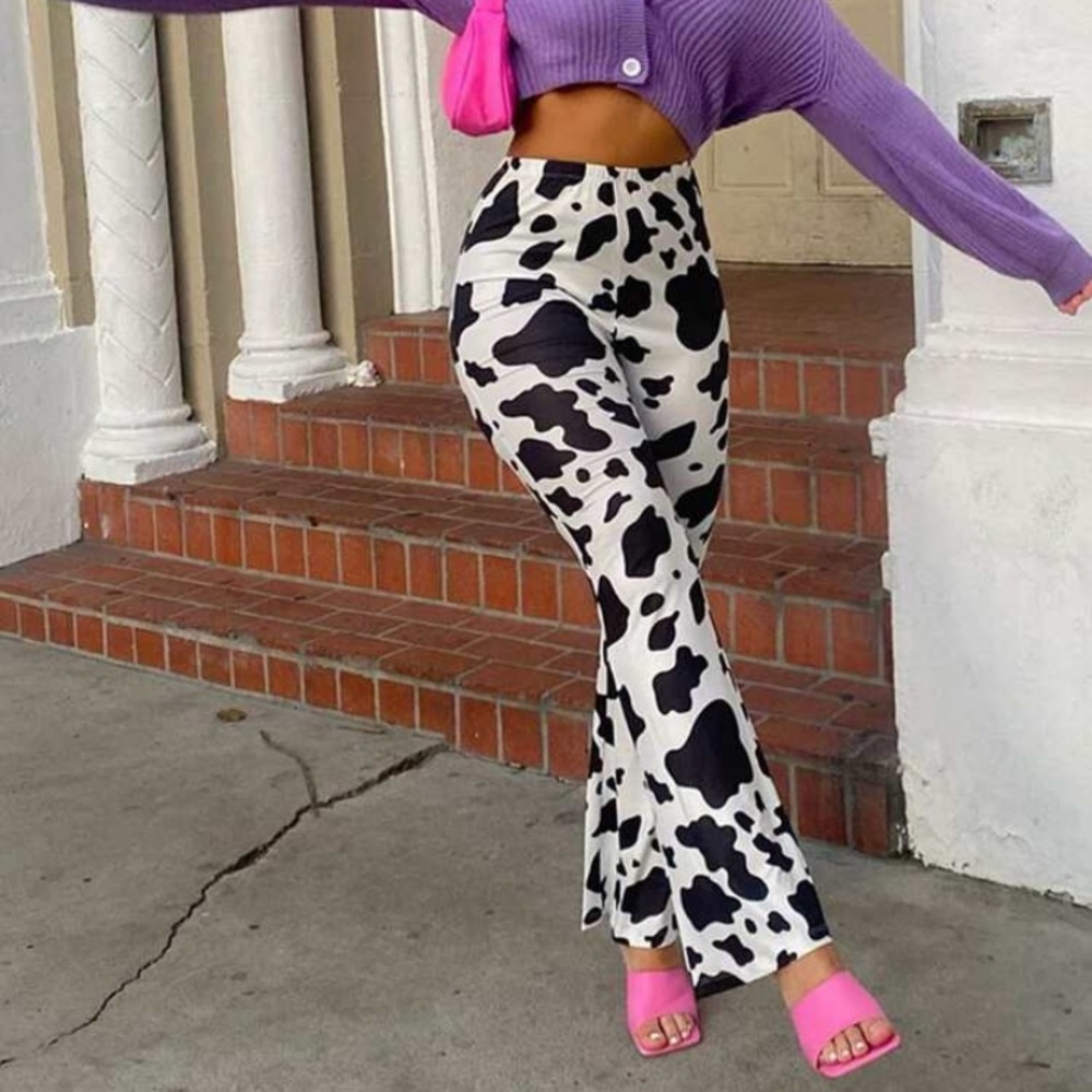 ✨EUC✨ cow print jeans